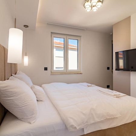 Beach Villa Valentina โตรกีร์ ห้อง รูปภาพ