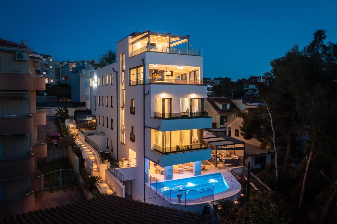 Beach Villa Valentina โตรกีร์ ภายนอก รูปภาพ