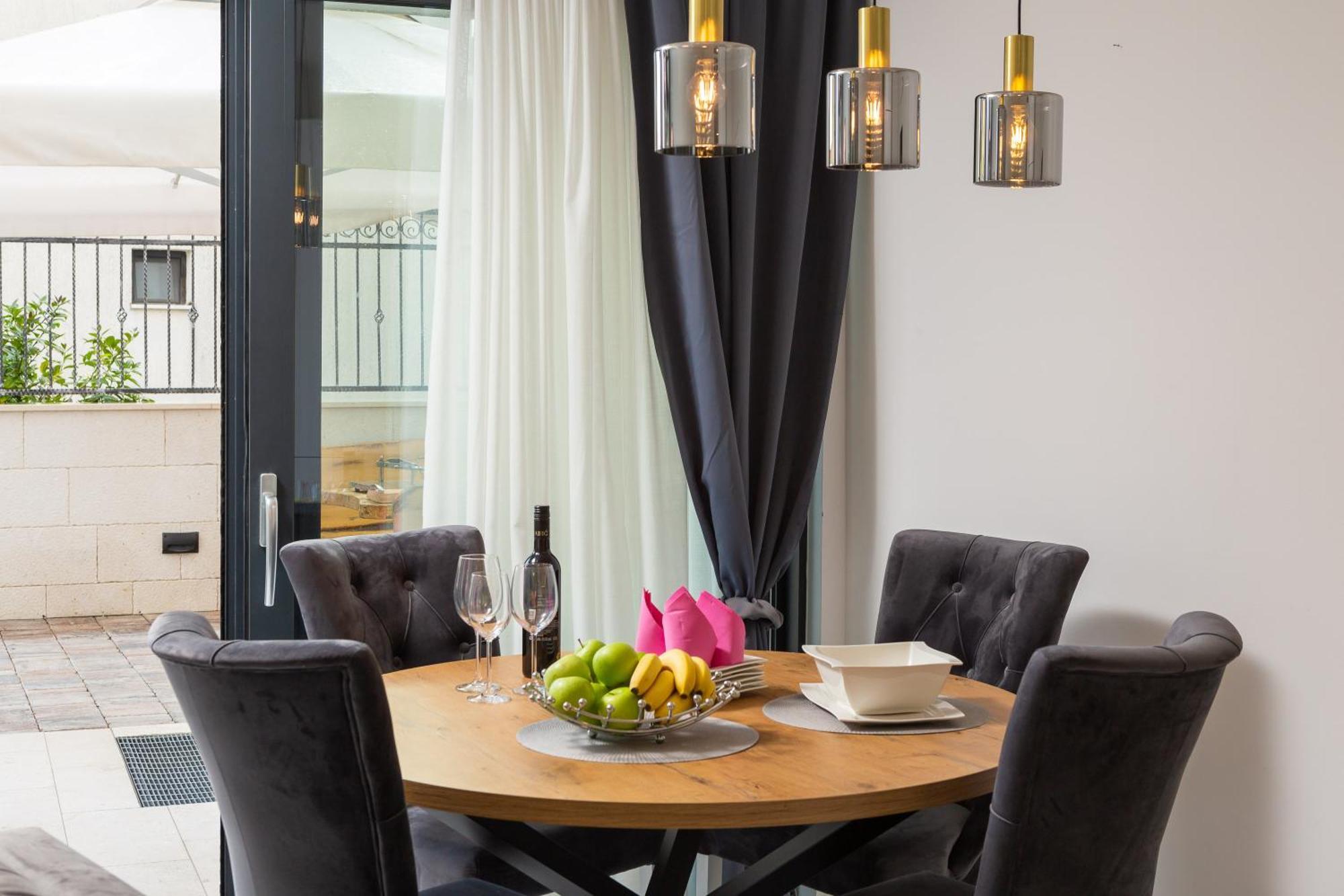 Beach Villa Valentina โตรกีร์ ห้อง รูปภาพ