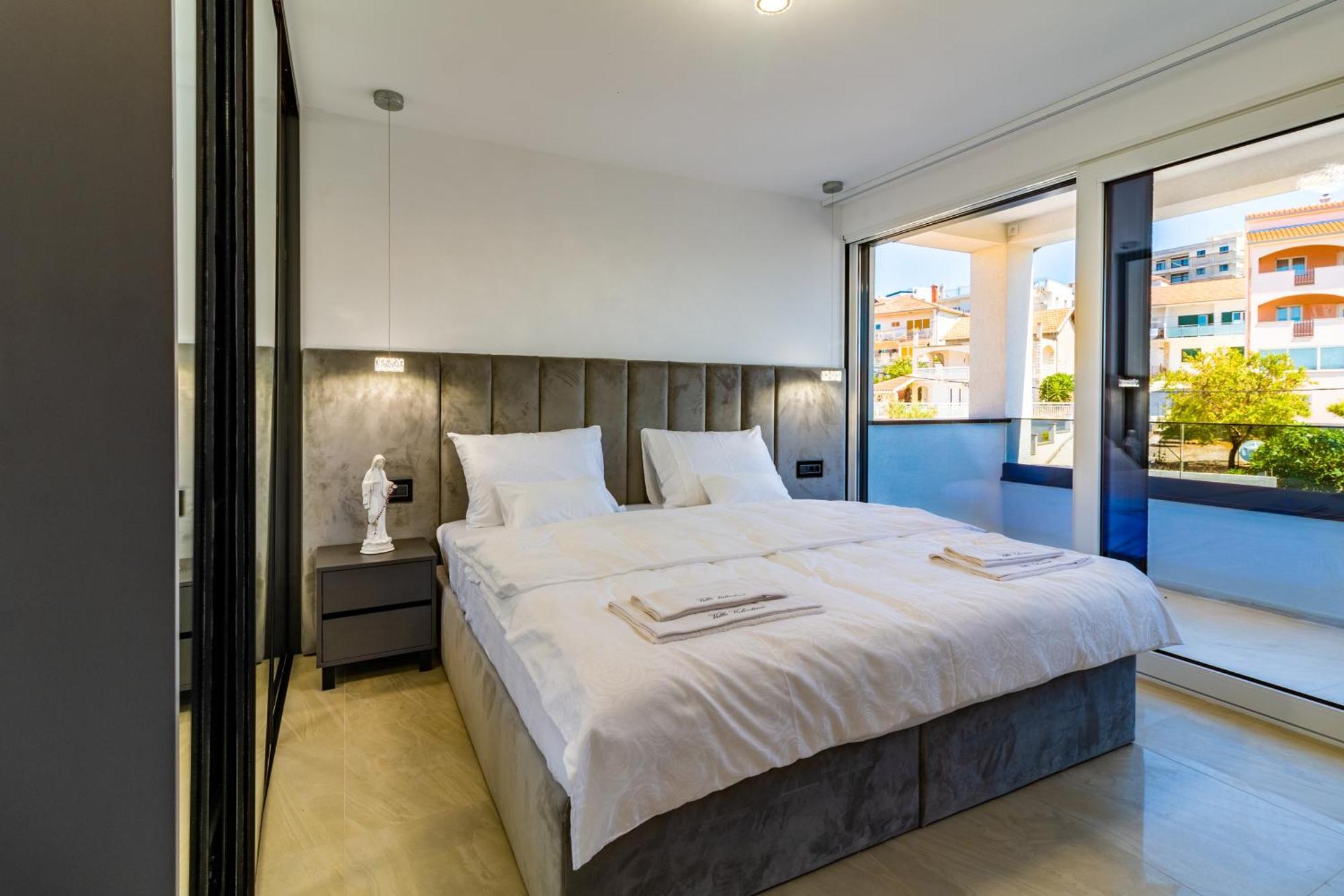 Beach Villa Valentina โตรกีร์ ห้อง รูปภาพ